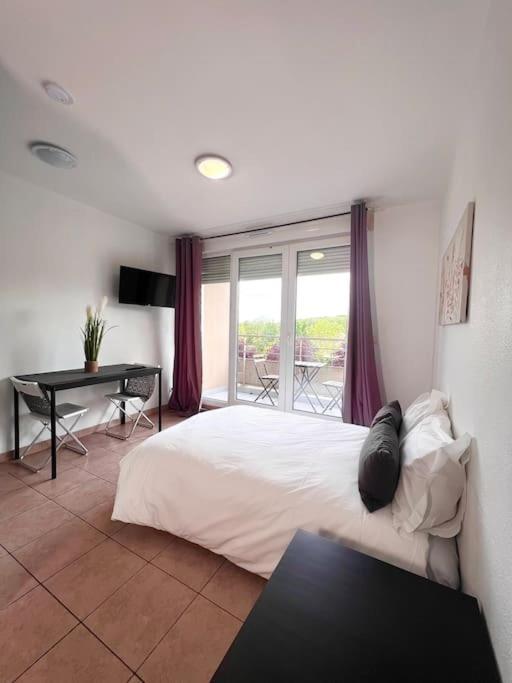 B210 Appartement Disneyland Paris Parking Et Wifi Montévrain Exterior foto
